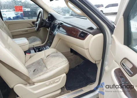 2007 Cadillac Escalade Standard из США, поврежденный, VIN 1GYEC63857R406907